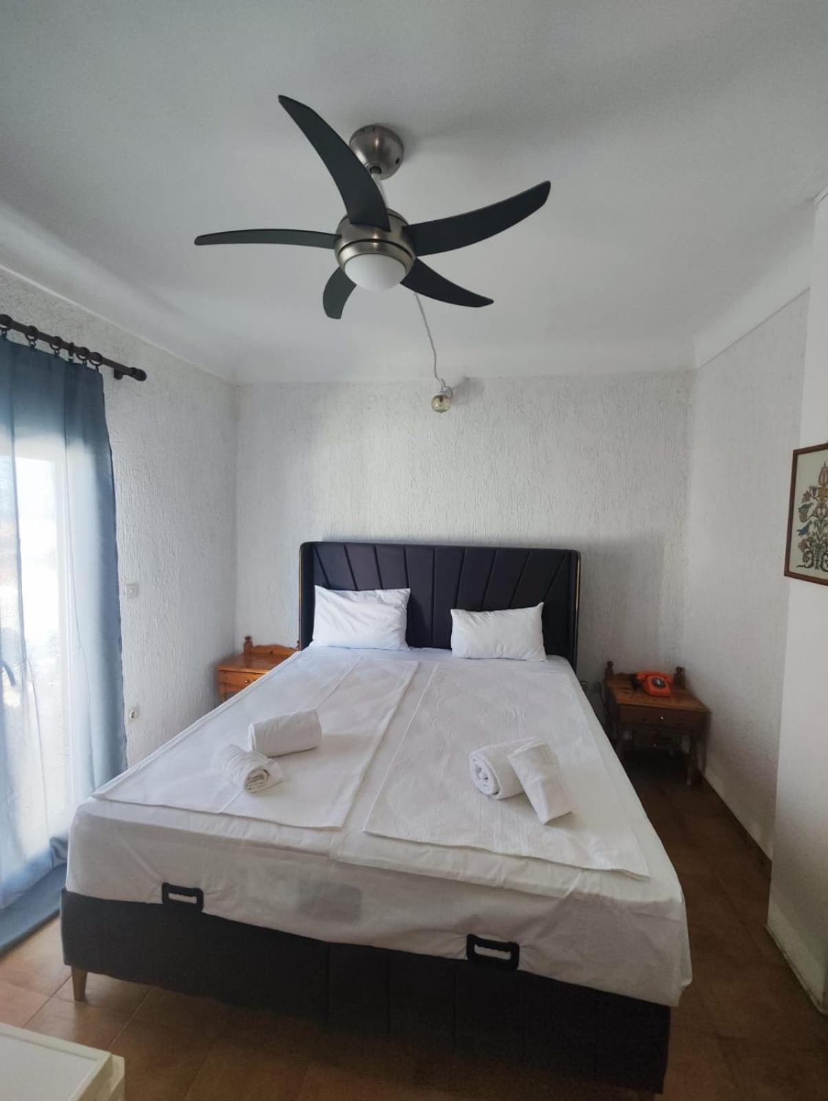 Hotel Ireon Beach Samos Town Exterior foto