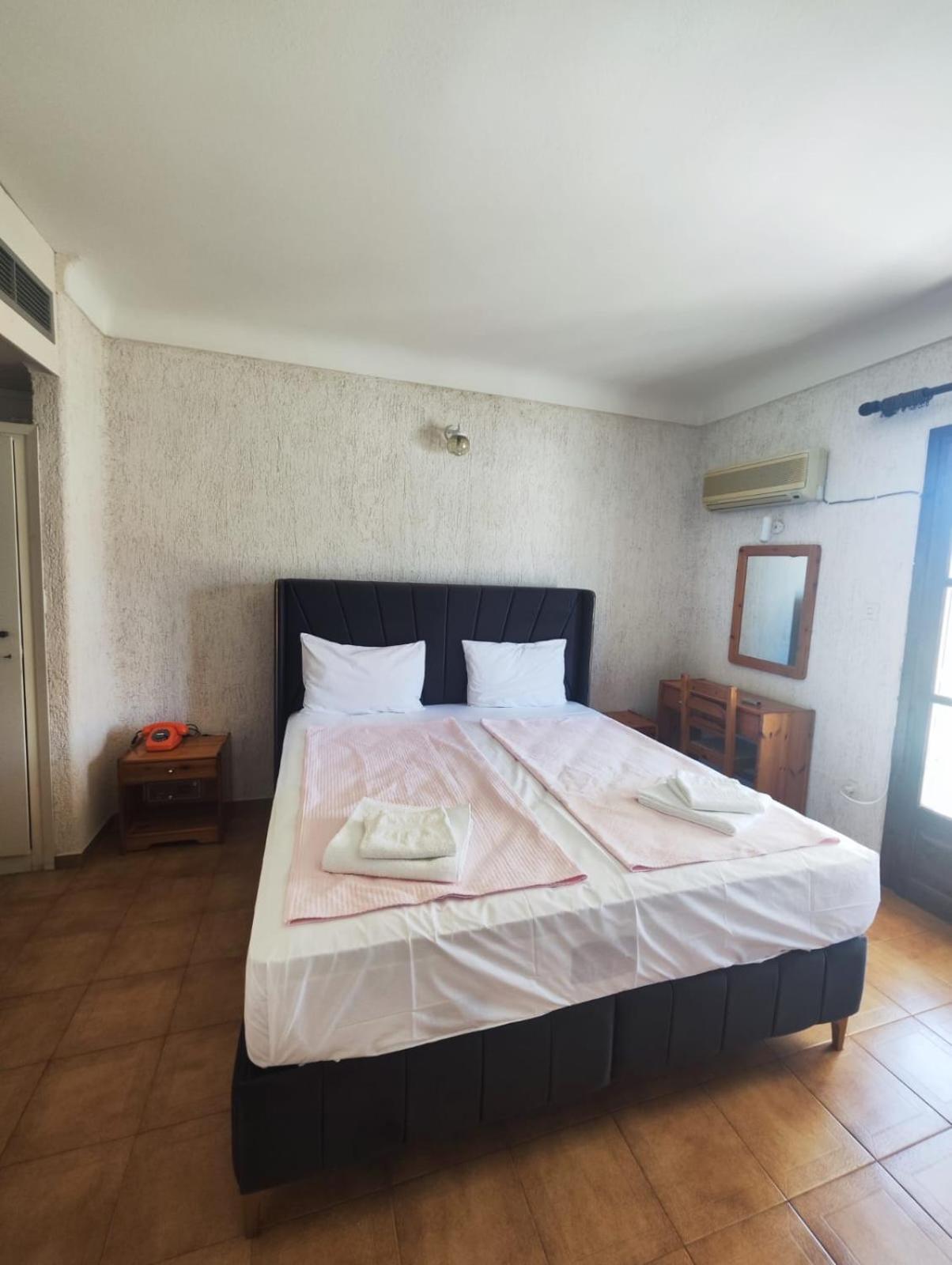 Hotel Ireon Beach Samos Town Exterior foto